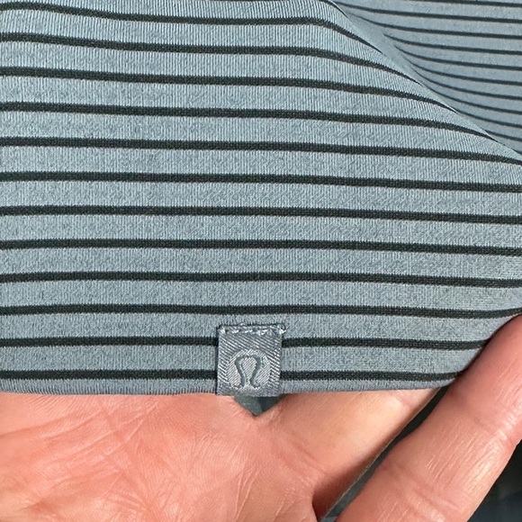 Lululemon Shaped Short Sleeve Tee Size‎ 6 Crew Neck Sterling Blue Thick T-Shirt - Picture 6 of 10